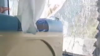 扯！台南校車「窗碎+尾燈不見」照開　家長嚇壞投訴