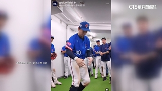 久等了！　對美轟全壘打　潘傑楷穿Taiwan帽T現身