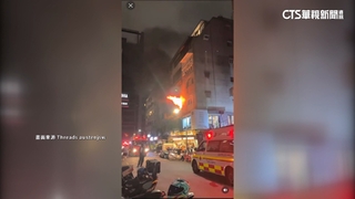 北市東區大樓氣爆竄火！　消防火場中救出8旬婦