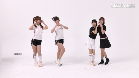 棒球英雄大遊行15:20登場! 18人啦啦隊熱血應援