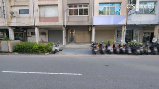 住戶用水泥覆蓋機車格阻停車　高雄工務局出手