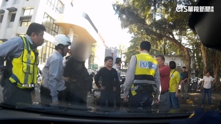 警進校園「師生面前帶小六生上警車」　家長轟離譜