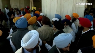 驚險！　印度槍手欲「行刺」地方官　遭機警民眾制伏