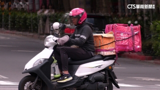 併熊貓市占率恐達9成！外送員抗議　UberEats：力求雙贏