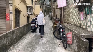 基隆95%山坡地形　陡峭斜坡+階梯成回家必經路