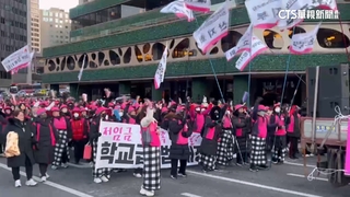 南韓將表決尹錫悅彈劾案　正反兩派人上街