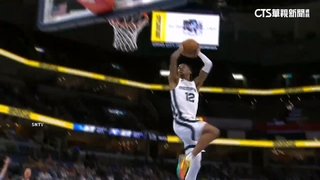 不灌籃宣言破戒！　Ja　Morant「手癢」秀拉桿反扣