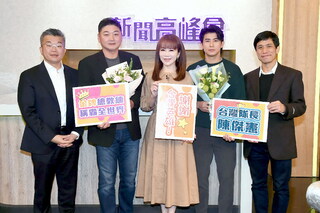 《新聞高峰會》獨家邀訪到12強棒球賽冠軍組成