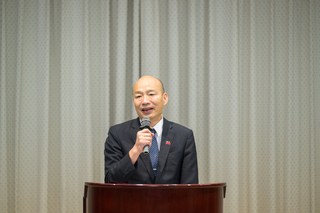 年度代表字是「貪」　韓國瑜感嘆：十步之內是不是也會有雜草？