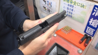 移民署女科員借警槍　爆辦公室試瞄同仁全嚇壞