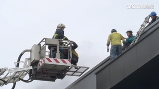 雲梯車為何不靠近？　消防員解惑：再近就翻車