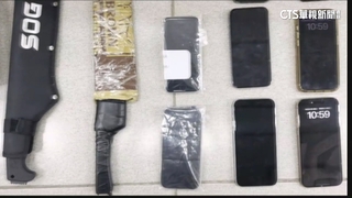 明仁會吸收少年暴力討債　警持槍衝頂樓逮11人