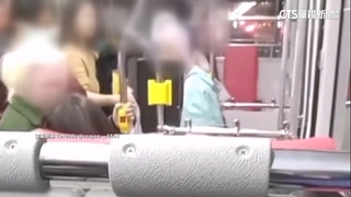女學生擺物占公車位　白髮婦要求讓座爆爭執