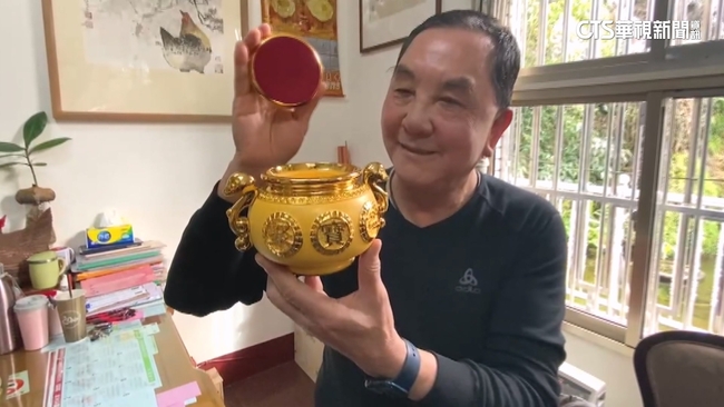 台語新聞】紫南宮「金蛇聚寶盆」錢母亮相多準備4倍仍掀卡位亂象- 華視