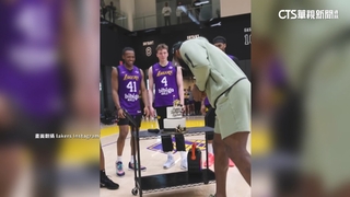 LeBron40歲生日兒子獻唱　詹皇：若願意可再戰7年