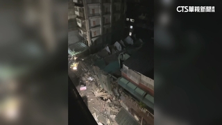 新北三重工地釀鄰損　隔壁傾斜民宅晚間整棟崩塌