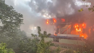 桃園移工宿舍大火　竄濃煙幸未波及國道車流