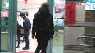 陳國華控機車撞兒還肇逃！　騎士遭逮赴警局做筆錄