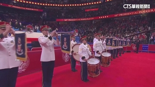 川普就職遊行移師體育館　特赦「國會動亂」引歡聲雷動