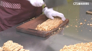 過年必買！　古早味花生糖隱身市場　手工製飄香逾40年