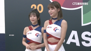 Yuri.菲菲轉戰味全　32位小龍女成中職最大應援團