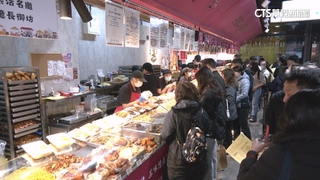 春節南門市場湧人潮　熟食業者：凌晨就開始備貨