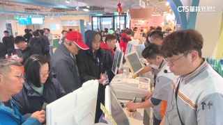 初一出遊人潮多　清水服務區忙翻　業者進貨5、6倍