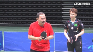 備戰世壯運！侯友宜特訓桌球　誇口打贏國手