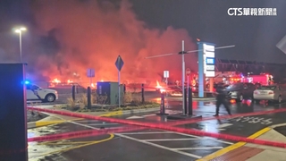 美醫療機墜毀購物中心旁　機上6人恐無生還