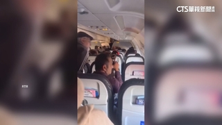 美飛機又傳意外　聯航班機起飛前著火緊急疏散