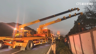 開工日國道6車追撞回堵2km　大貨車翻落邊坡3傷