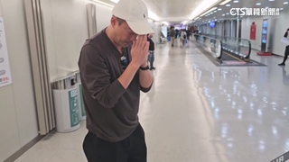 大S驟逝　汪小菲抵台紅眼眶：求你們多說她好話