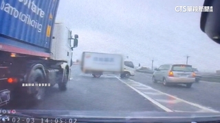 國道貨車突迴轉切車道　驚！駕駛急剎停車