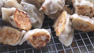 僅為煎餃外皮燒焦　顧客連續多日滋擾店家挨罰