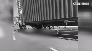 死亡車禍！空姐騎單車遭曳引車輾　送醫搶救不治