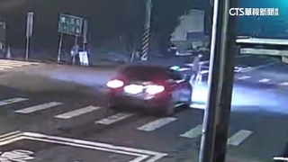 離家200公尺！　嘉義8旬婦疑闖紅燈遭轎車撞飛亡