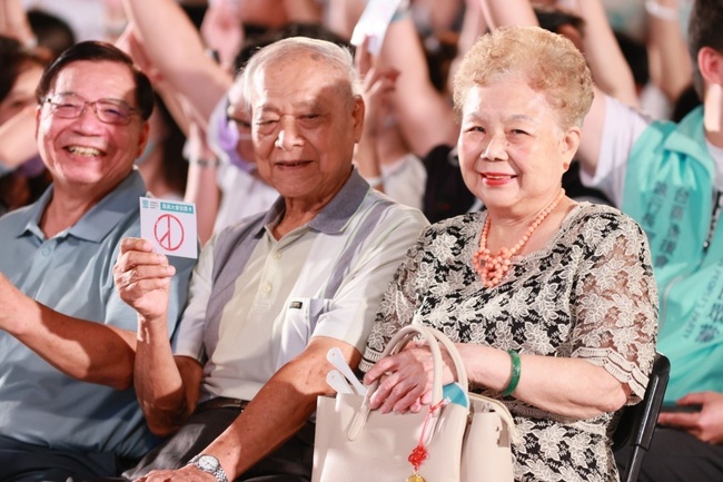 柯文哲父親柯承發病逝享耆壽94歲　民眾黨證實：謝謝柯爸一生的付出 | 華視新聞