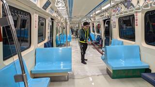 淡水信義線車廂「有尿味」？ 北捷：每天出車前均全面清消