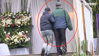 澳門1家2死5傷今告別式　受傷叔叔攙扶進場
