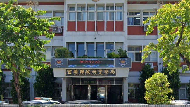 宜蘭男警涉性侵女同事遭停職　宜蘭地院裁准羈押禁見 | 華視新聞