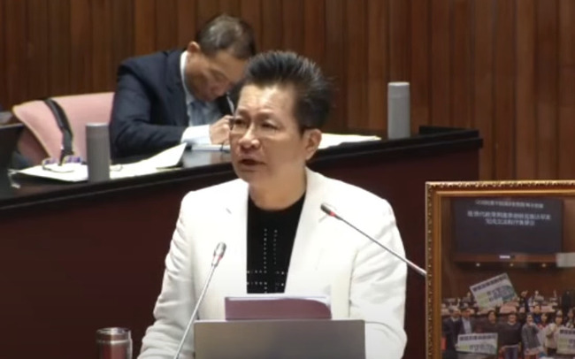 民眾黨吳春城壯世代爭議請辭立委　高喊「哈雷路亞」：任務完成 | 華視新聞