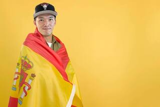 台南Josh反指標發威   PO 「穿戴西班牙國旗照」助台灣奪勝