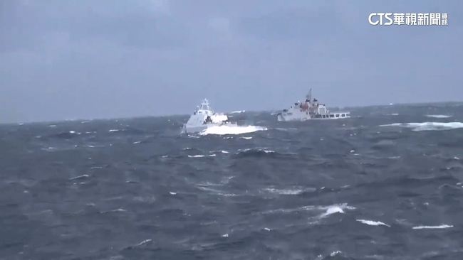共軍突在高屏外海「射擊訓練」　國防部：對航行安全造成高度危險 | 華視新聞