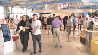 228連假收假北返車流多　國道清水服務區人潮湧現