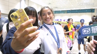 好事成雙！「吳琴戰隊」國際拳賽奪金　教練：增信心