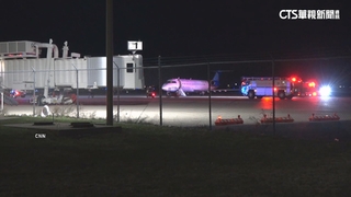 美聯航遇亂流5人受傷！　急降德州機場送醫