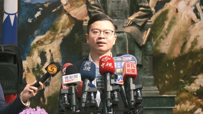 遭爆料傳私密照性騷　凌濤駁斥喊告：民進黨會痛就好「我會繼續打」 | 華視新聞