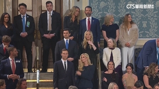 第一家庭全員到齊挺川普！　如雷掌聲歡迎梅蘭妮亞