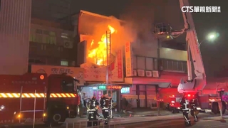 台中南屯影印店清晨陷火海　1家4口困3樓幸逃生