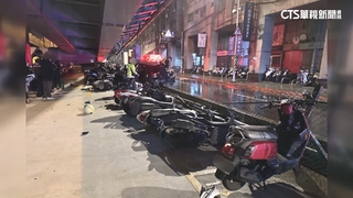 無照少年偷開車衝撞17車　家屬無力賠：要告去告